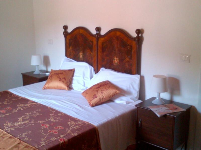 Il Lupo Rosso Bed & Breakfast Santu Lussurgiu Dış mekan fotoğraf