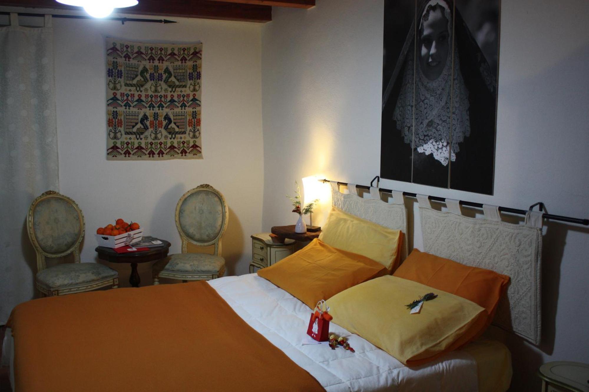 Il Lupo Rosso Bed & Breakfast Santu Lussurgiu Dış mekan fotoğraf